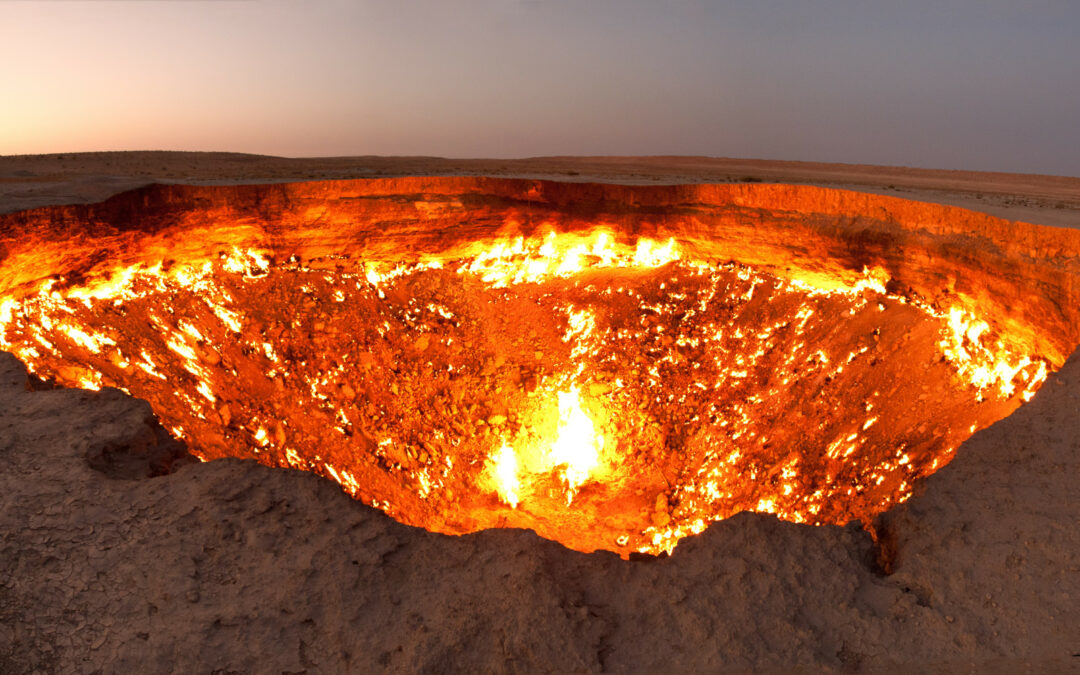 La Porta dell’Inferno: La Fiamma Eterna del Turkmenistan