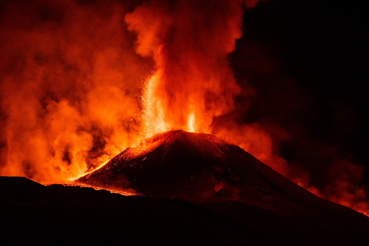 L’Etna erutta di nuovo