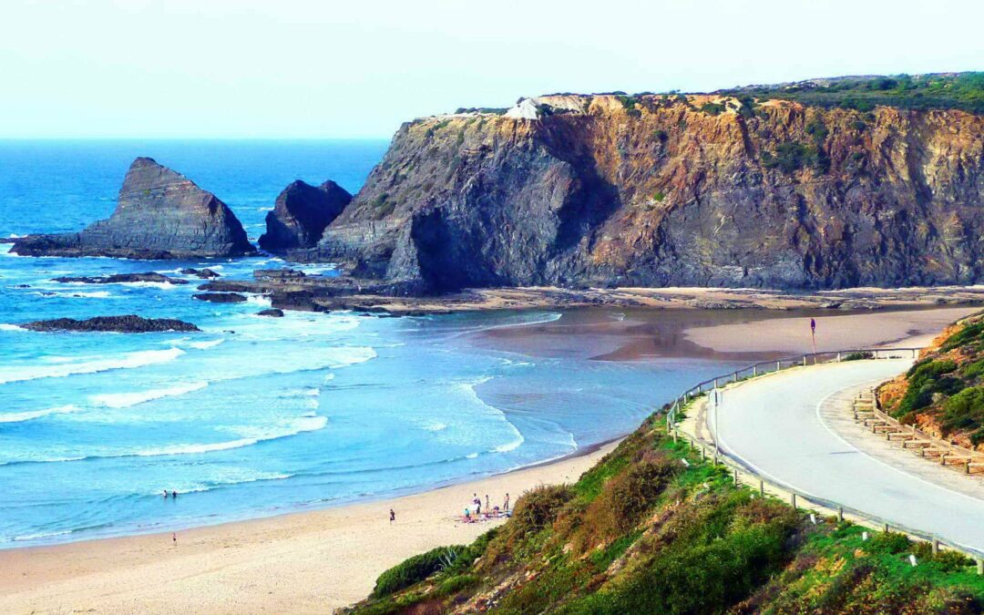 Guidare dall’Algarve a Porto Lungo la Costa Atlantica in Portogallo