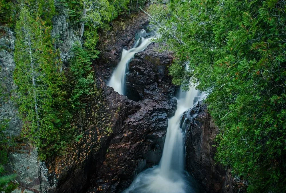 La Cascata Devil’s Kettle, Minnesota: Dove Va a Finire l’Acqua?