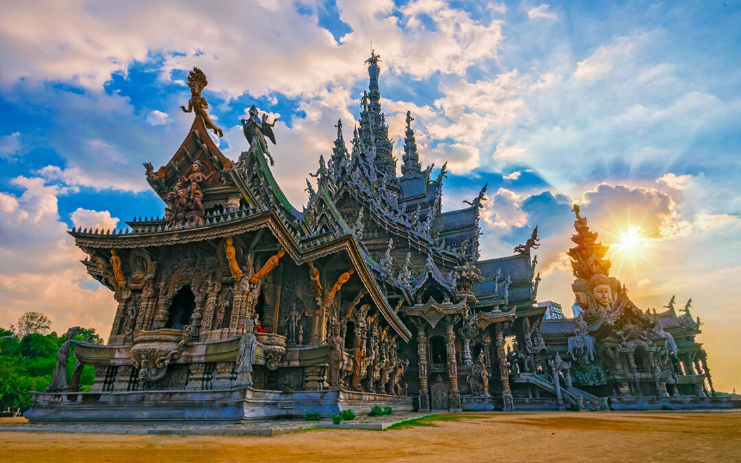 Pattaya’s Sanctuary of Truth: A Masterpiece of Wood and Spirituality