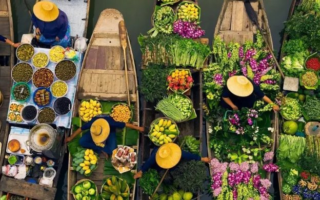 Floating Markets in Thailand: A Traveler’s Guide to the Best Ones